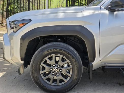 Certified 2025 Toyota 4Runner SR5 AWD/4WD image 6