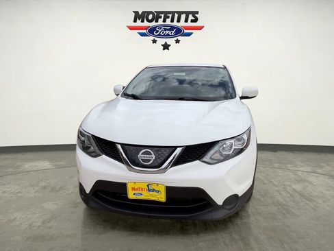 Used 2018 Nissan Rogue Sport S image 8