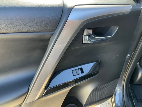 Used 2018 Toyota RAV4 Limited w/ Carpet Mat Package AWD/4WD image 48