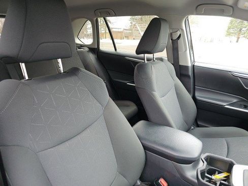 Used 2025 Toyota RAV4 XLE image 12