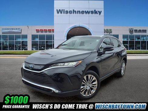 Used 2024 Toyota Venza XLE AWD/4WD image 1