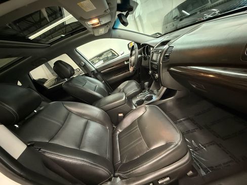Used 2012 Kia Sorento SX w/ SX Premium Pkg image 24