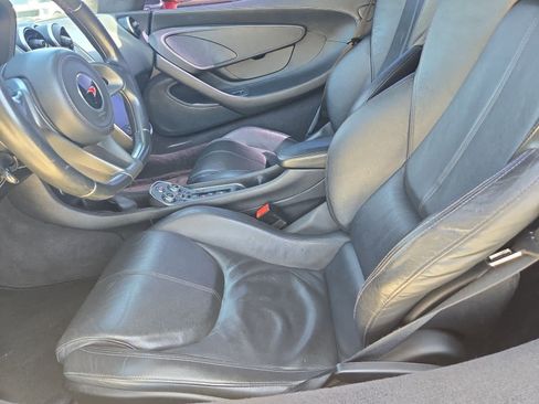 Used 2016 McLaren 570S Coupe image 12