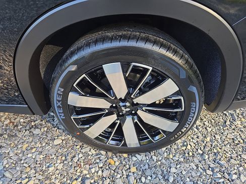 New 2025 Mitsubishi Outlander SE image 28