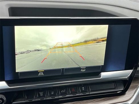 Used 2024 Chevrolet Silverado 3500 LT image 32