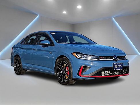 Certified 2025 Volkswagen Jetta GLI Autobahn image 3