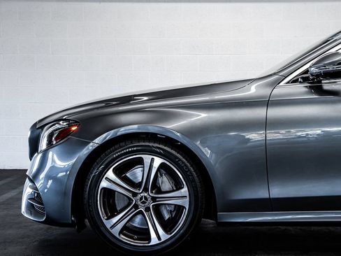 Used 2020 Mercedes-Benz E 350 Sedan image 12