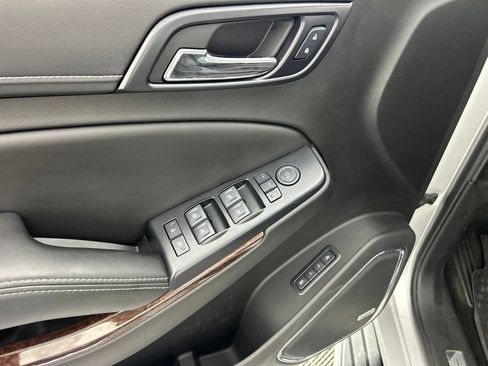 Used 2018 GMC Yukon SLT w/ Premium Edition AWD/4WD image 13