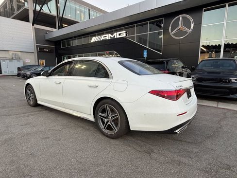 Used 2024 Mercedes-Benz S 580e 4MATIC Sedan w/ AMG Line image 3