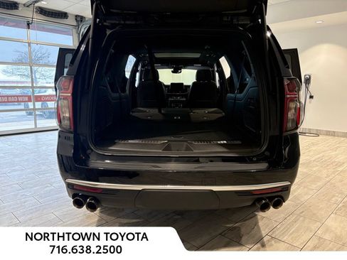 Used 2023 Chevrolet Suburban High Country AWD/4WD image 34