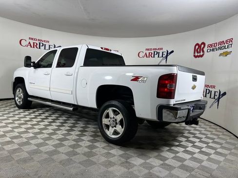 Used 2011 Chevrolet Silverado 2500 LTZ w/ LTZ Plus Package AWD/4WD image 5
