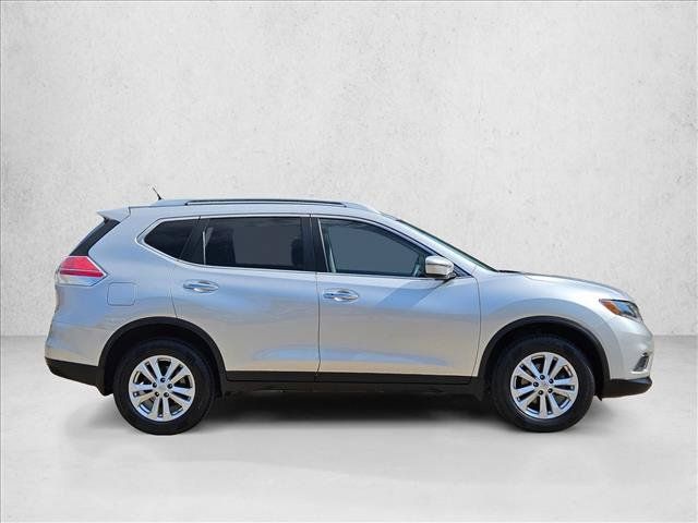 Used 2016 Nissan Rogue SV AWD/4WD image 4
