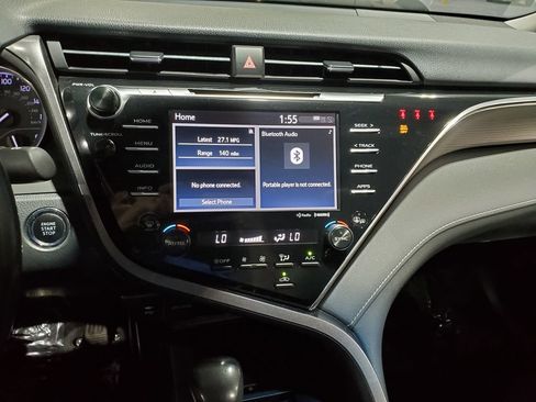 Used 2018 Toyota Camry SE w/ Audio Package FWD image 25