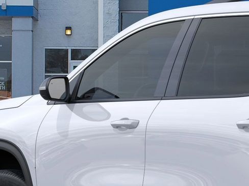 New 2025 Chevrolet Traverse LT image 13