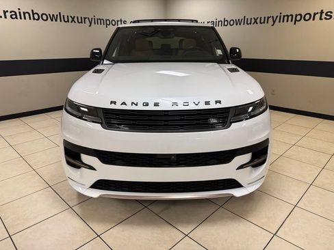 Used 2024 Land Rover Range Rover Sport Dynamic SE AWD/4WD image 2