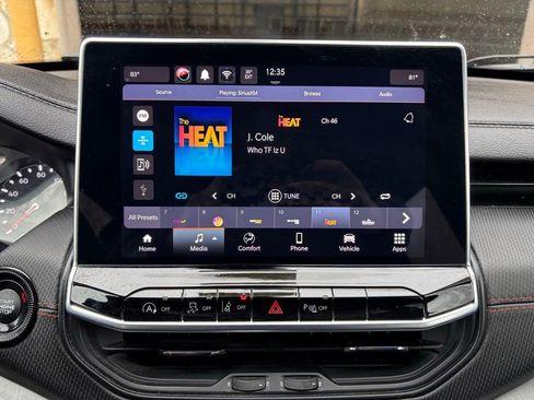 Used 2024 Jeep Compass Trailhawk image 32