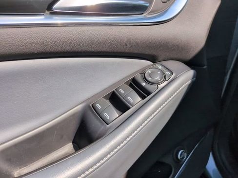 Certified 2021 Buick Enclave Essence FWD image 16