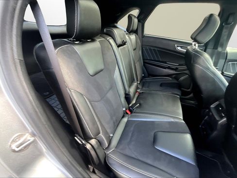 Used 2022 Ford Edge ST w/ Equipment Group 401A image 17