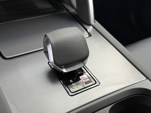 New 2025 Land Rover Discovery Sport S image 21