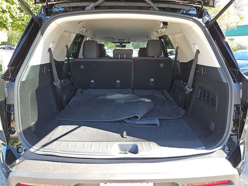 Certified 2024 Nissan Pathfinder S image 28