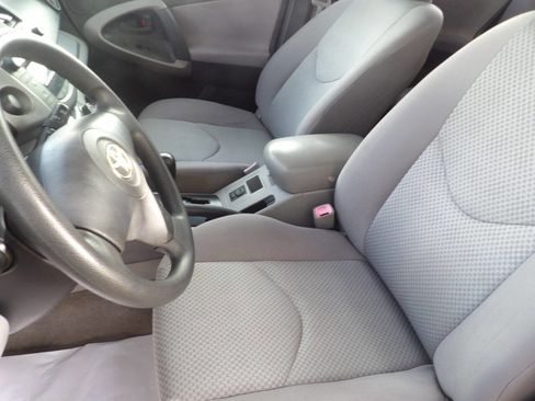 Used 2006 Toyota RAV4 2WD image 19