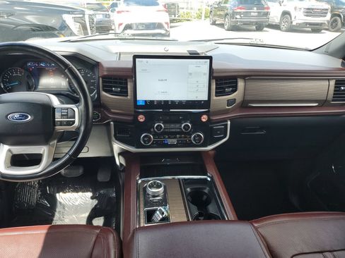 Used 2024 Ford Expedition Limited RWD image 13