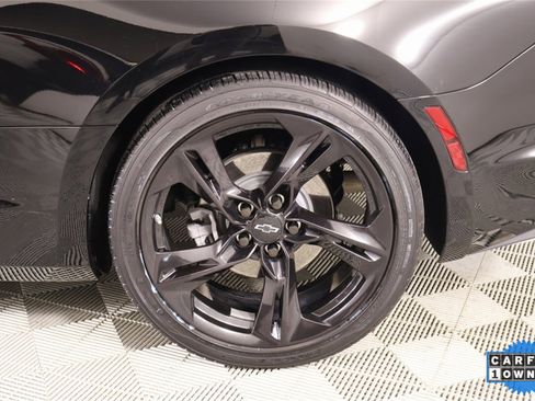 Used 2022 Chevrolet Camaro LT w/ RS Package image 17