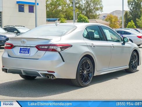 Used 2024 Toyota Camry XSE FWD image 9