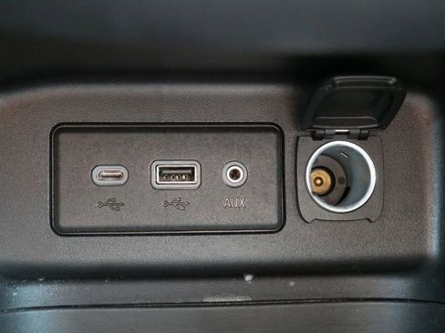 Used 2024 Chevrolet Equinox LT AWD/4WD image 25