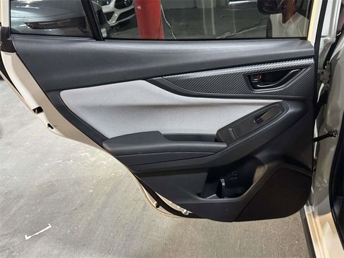 Used 2023 Subaru Crosstrek 2.0i Premium image 11