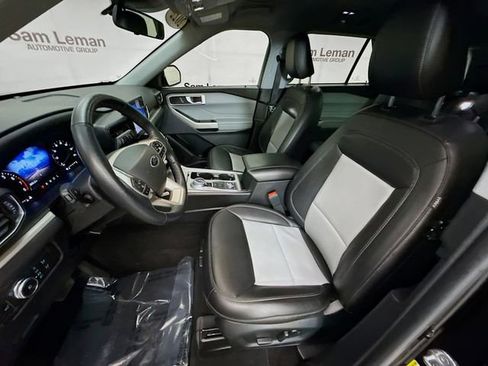 Used 2022 Ford Explorer XLT w/ Equipment Group 202A image 21