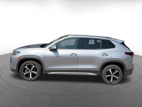 Used 2026 Volkswagen Tiguan SE AWD/4WD image 9