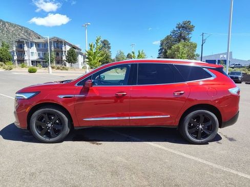 Used 2023 Buick Enclave Essence w/ Experience Buick Package FWD image 5