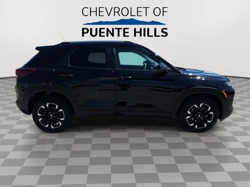 Used 2021 Chevrolet TrailBlazer LT w/ Convenience Package FWD image 9