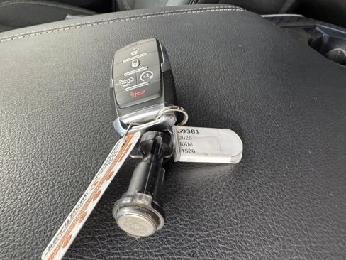 Used 2026 RAM 1500 Big Horn AWD/4WD image 3