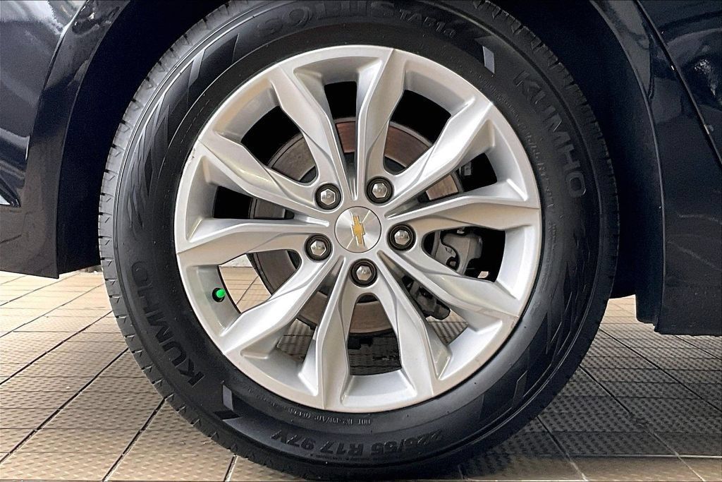 Used 2024 Chevrolet Malibu LT FWD image 36