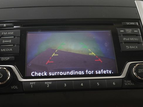 Used 2017 Nissan Frontier SV w/ SV Value Truck Package AWD/4WD image 30