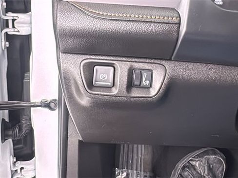 Used 2023 GMC Acadia AT4 image 37