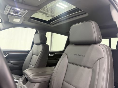 Used 2024 GMC Sierra 1500 Denali image 15