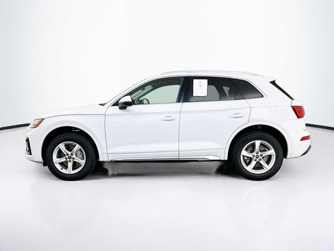 Used 2023 Audi Q5 2.0T Premium w/ Convenience Package AWD/4WD image 4