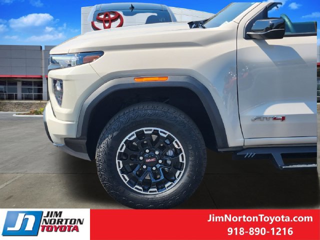 Used 2026 GMC Canyon AT4 AWD/4WD image 9