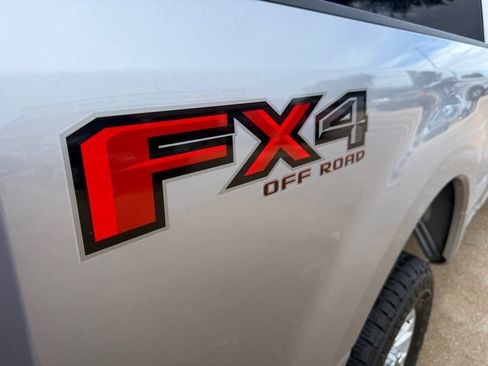 Used 2021 Ford F250 XL w/ STX Appearance Package AWD/4WD image 9