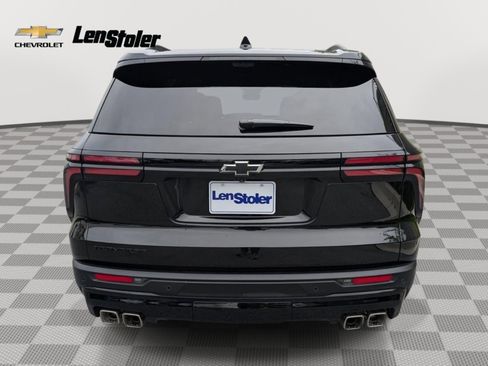 Used 2026 Chevrolet Traverse LT w/ Midnight/Sport Edition FWD image 4