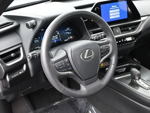 Used 2025 Lexus UX 300h AWD w/ Accessory Package (Z1) image 22