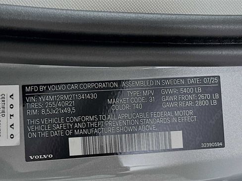 New 2026 Volvo XC60 B5 Ultra w/ Climate Package image 31