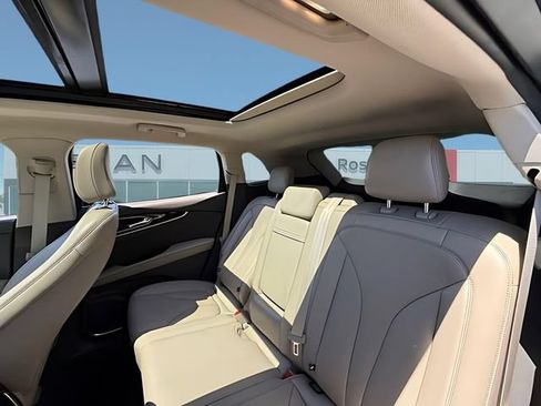 Used 2023 Lincoln Nautilus Reserve w/ Equipment Group 201A AWD/4WD image 27