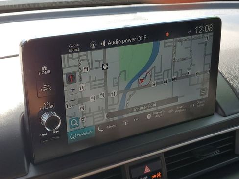 Used 2025 Honda Pilot Black Edition image 23