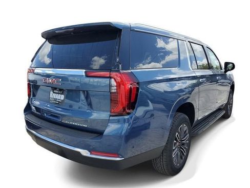 New 2026 GMC Yukon XL Elevation image 5