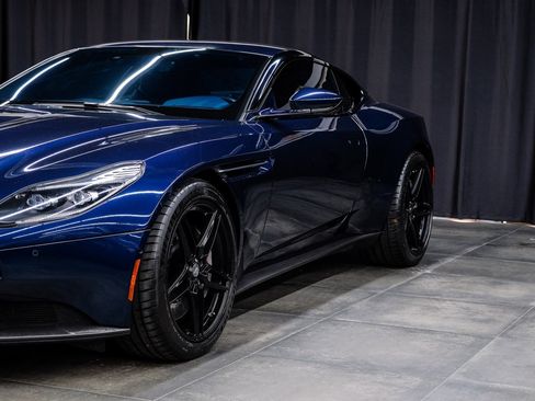 Used 2018 Aston Martin DB11 V12 image 7