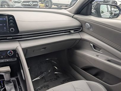 Used 2021 Hyundai Elantra SEL w/ Convenience + Premium Package